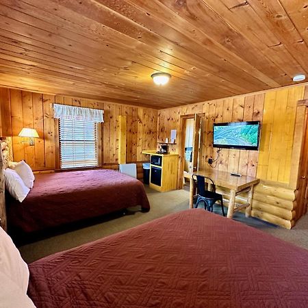 Yellowstone Cabins And Rv West Yellowstone Eksteriør billede