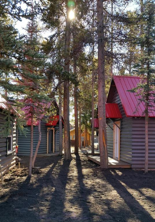 Yellowstone Cabins And Rv West Yellowstone Eksteriør billede